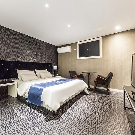 Cheonho Hotel The Blue Сеул Экстерьер фото