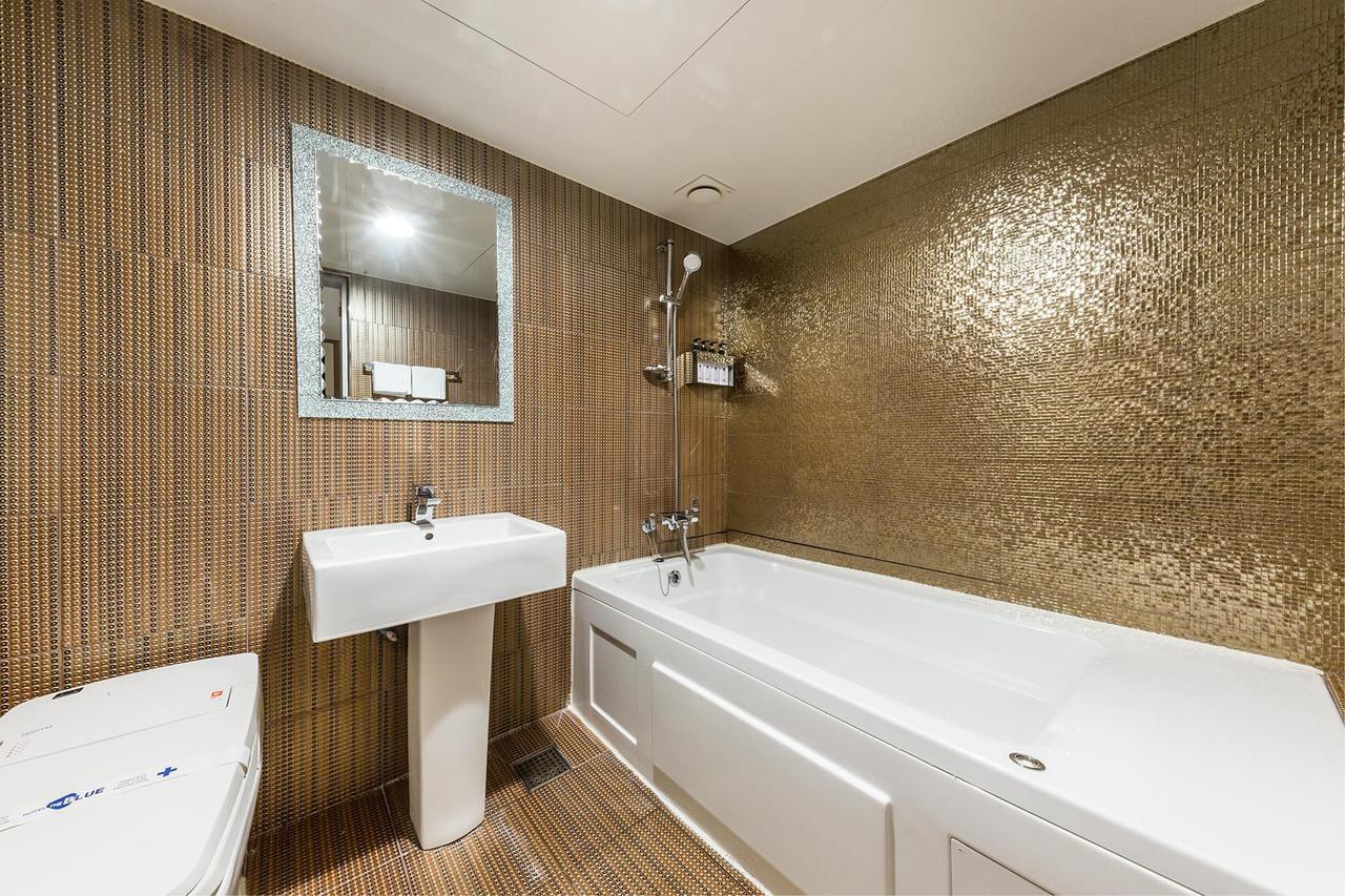 Cheonho Hotel The Blue Сеул Экстерьер фото