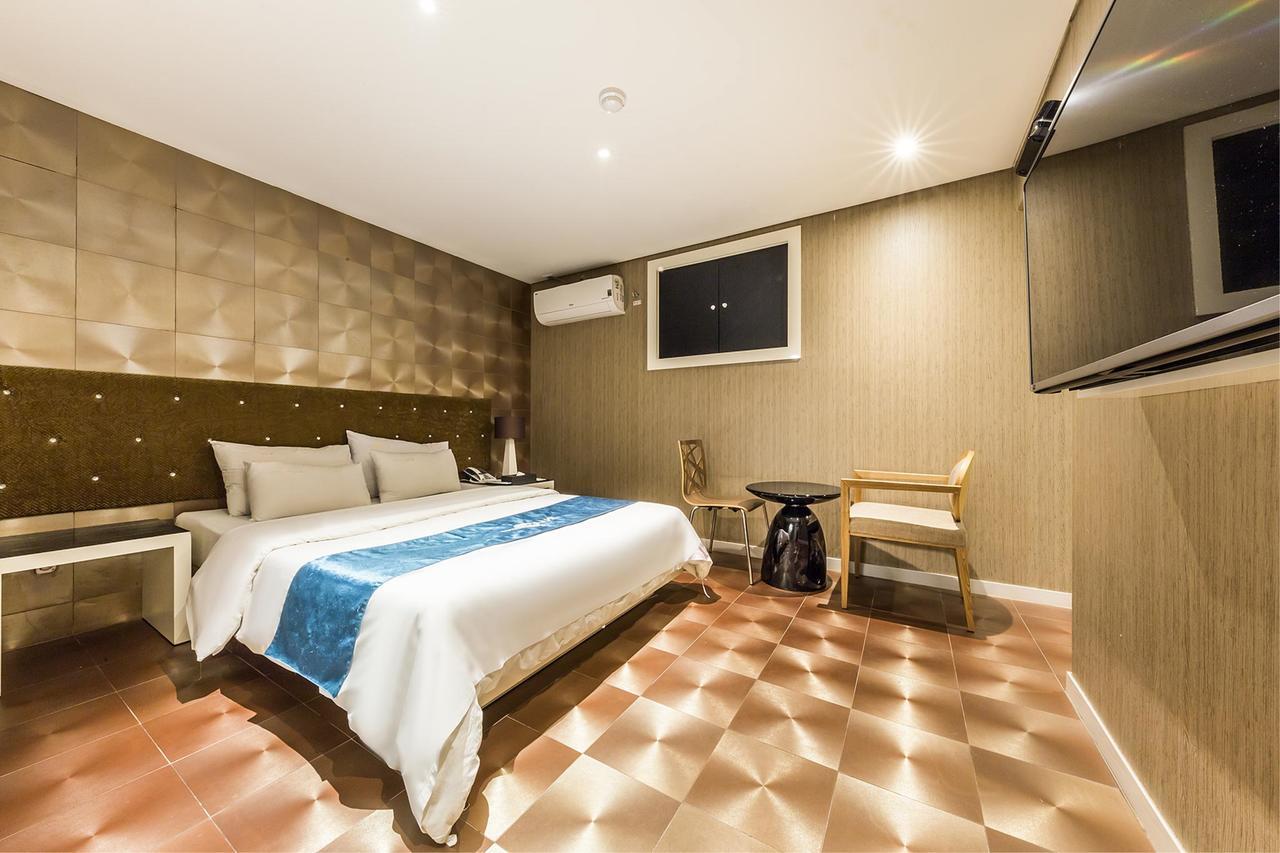 Cheonho Hotel The Blue Сеул Экстерьер фото