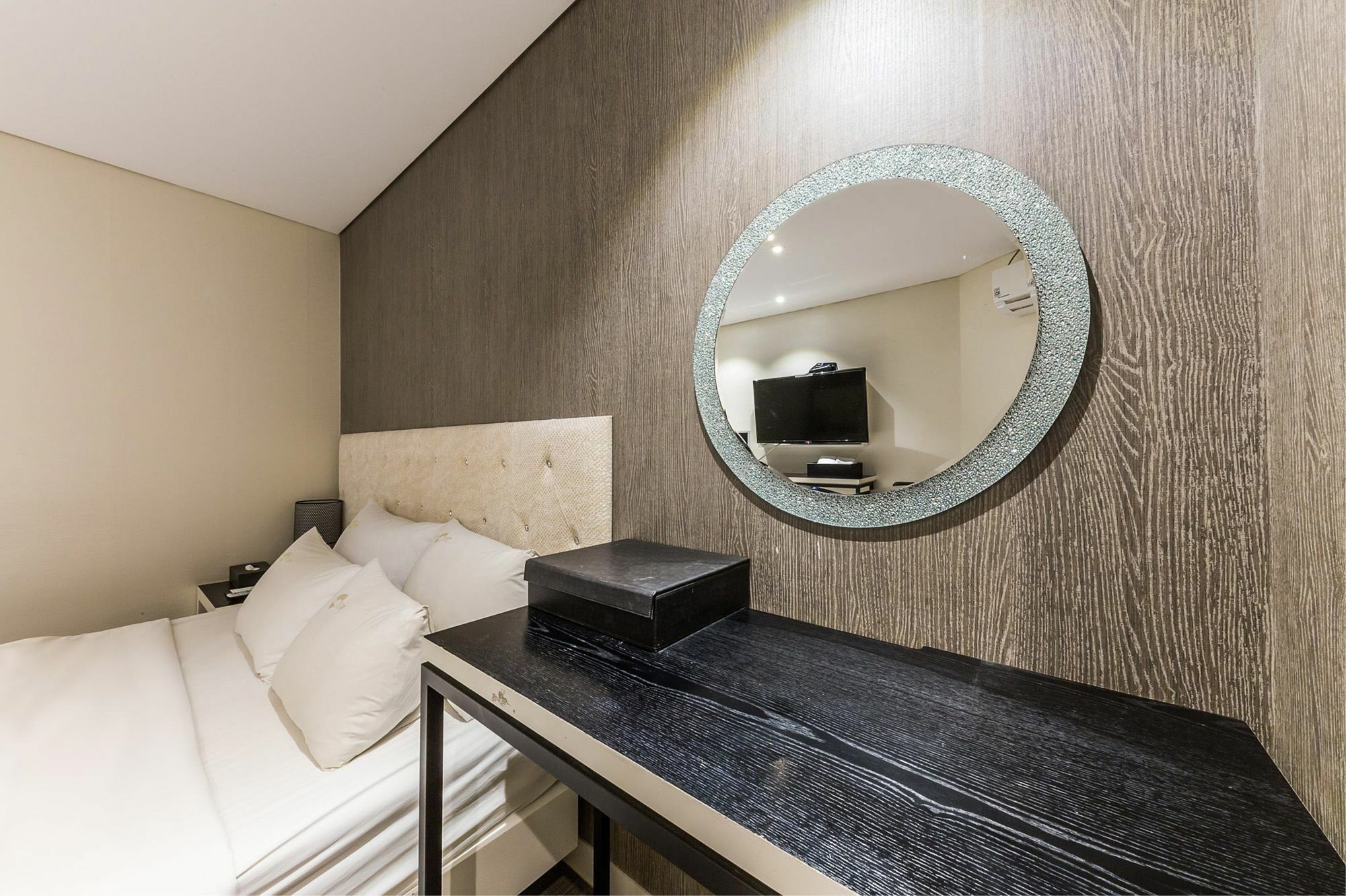 Cheonho Hotel The Blue Сеул Экстерьер фото