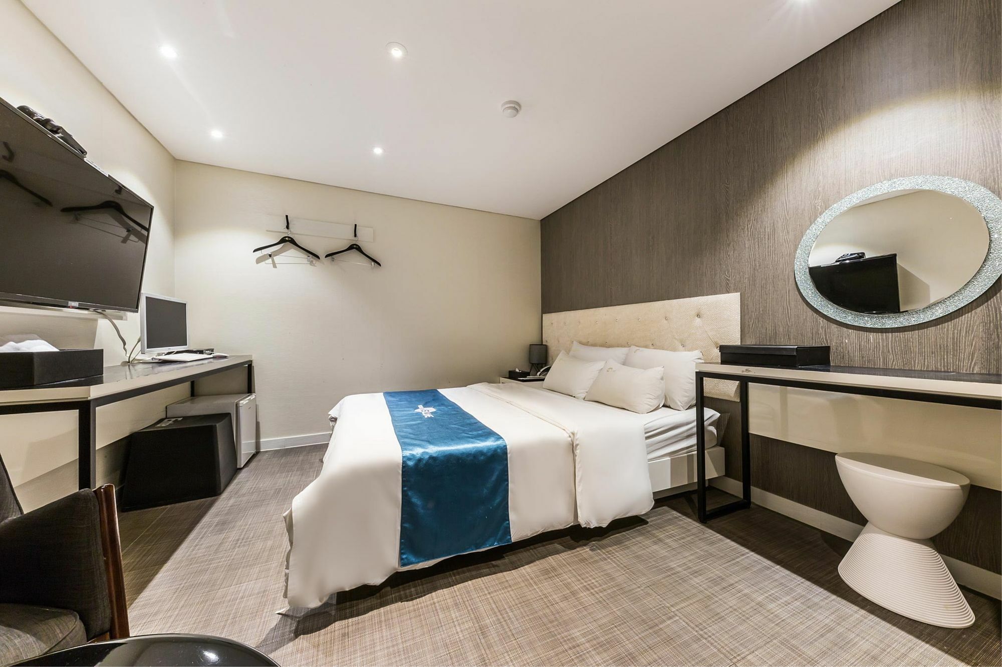 Cheonho Hotel The Blue Сеул Экстерьер фото